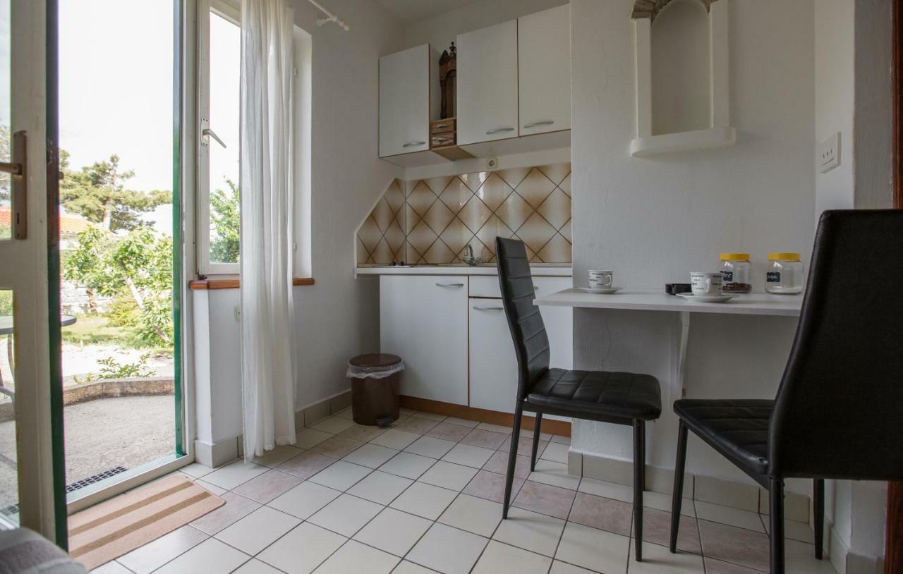 Studio Apartment By The Sea Sibenik Exterior photo